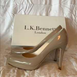 L.K. Bennett ”Sledge” Nude Pumps sz 41